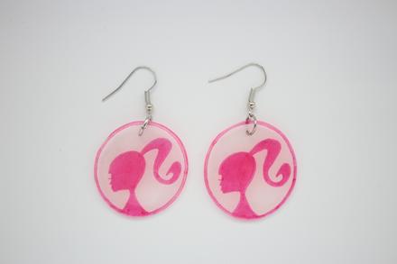 Ružové plastové handmade náušnice barbie,