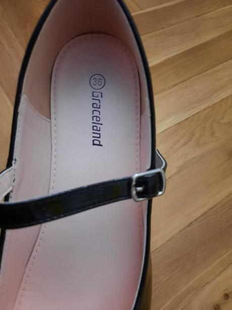 Krásne topánky. vn.dl.22 cm, graceland,36