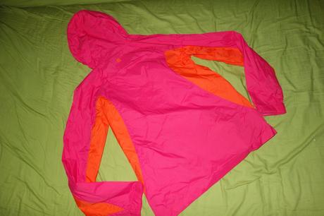 Nepremokava bundicka mountain warehouse, mountain warehouse,158