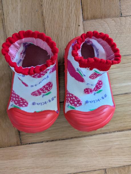 Attipas papucky, attipas,24