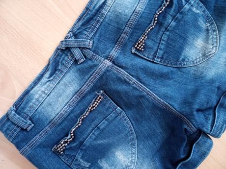 Elasticke riflové šortky s kamienkami, l