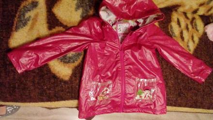 Nepremokavy kabat cervena ciapocka, 116