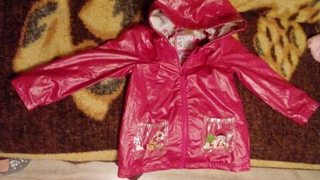 Nepremokavy kabat cervena ciapocka, 116