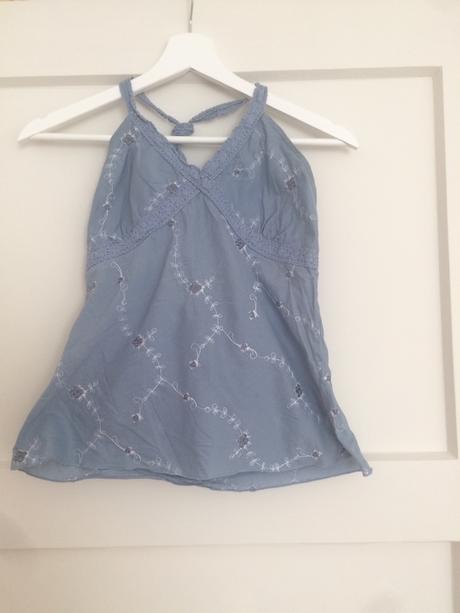 Bledomodre tielocko, m