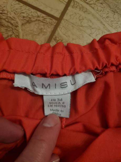 Šaty s odhalenymi pleciami, amisu,xs