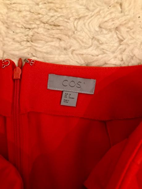 Oranžová sukňa značky cos, cos,s