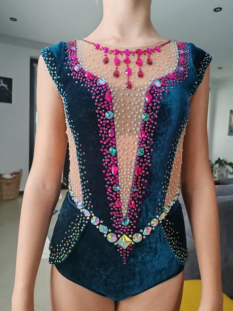 Gymnastický dres, 146