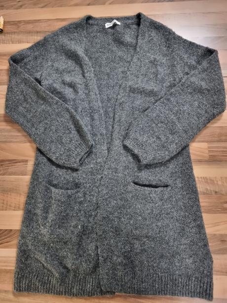 Sivỳ sveter, h&m,134