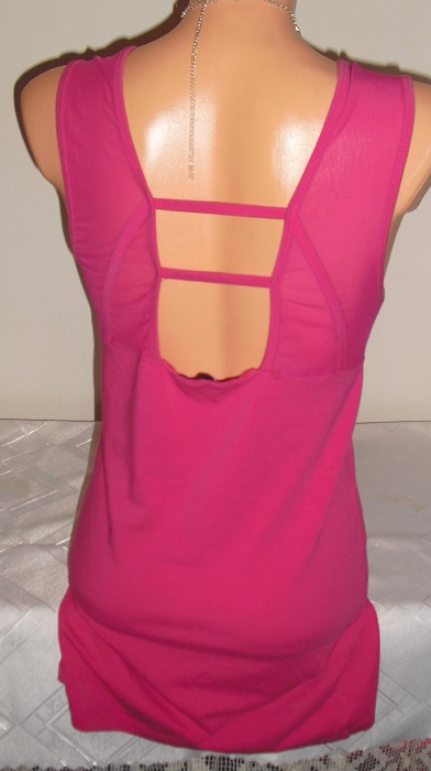 Kik bok romanticka kosielka, s