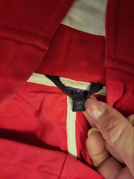 Pekná mikinka značky review, review,146