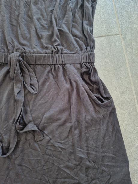 Zaujímavé šaty, s