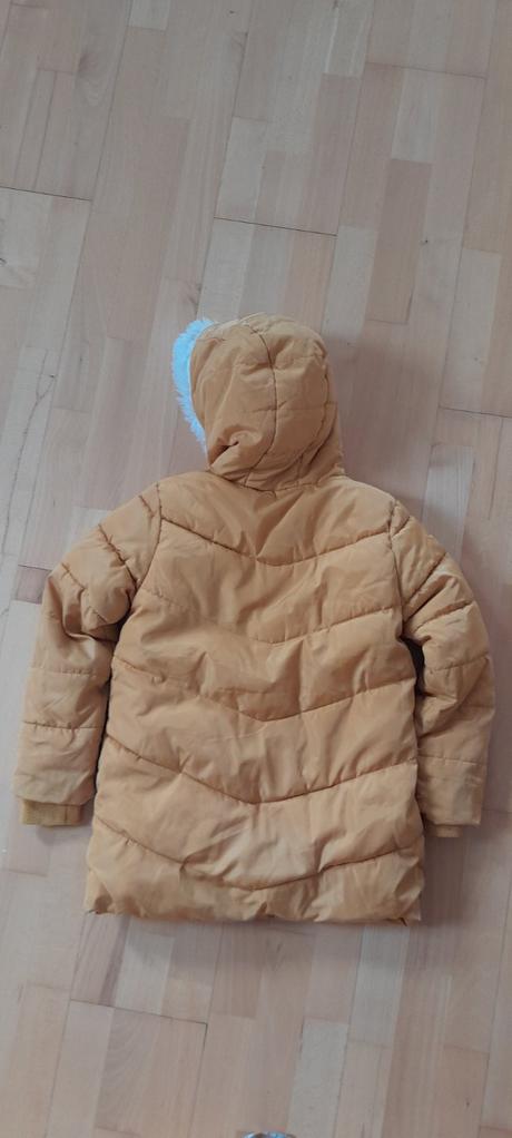Bunda zimna predlžena 7-8 r, sinsay,122
