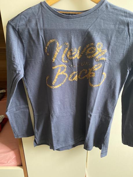 Tricko reserved, reserved,146