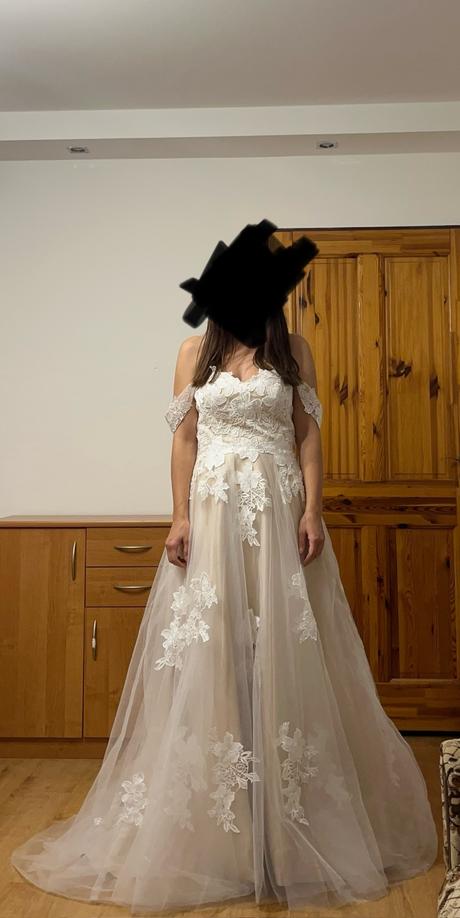 Svadobné šaty, 36