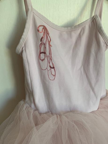 Dres na gymnastiku, 110