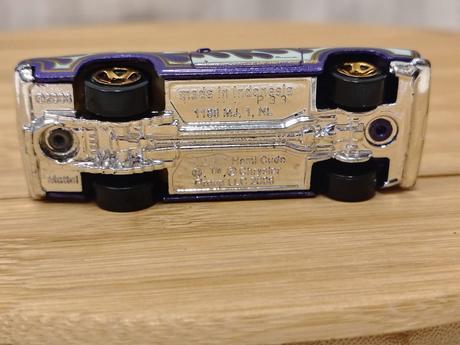 Zberate model hot wheels '68 hemi cuda mattel 2006,