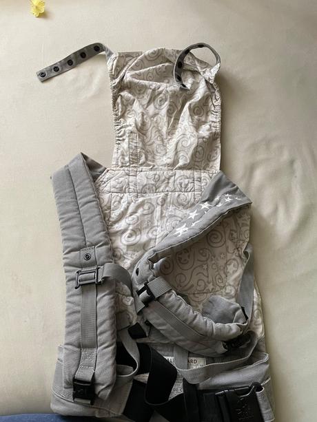 Nosič a novorodenecká váha, ergo baby