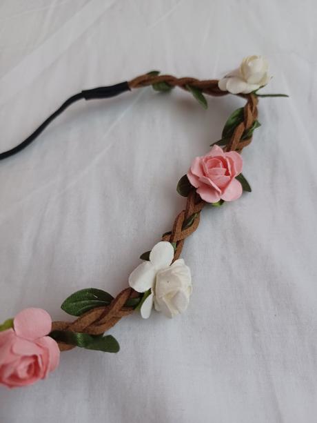 Pletená čelenka s kvietkami,
