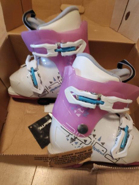 Dievcenske lyziarky, alpina,28