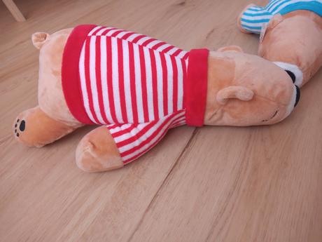 Spiaci plyšoví mackovia, 