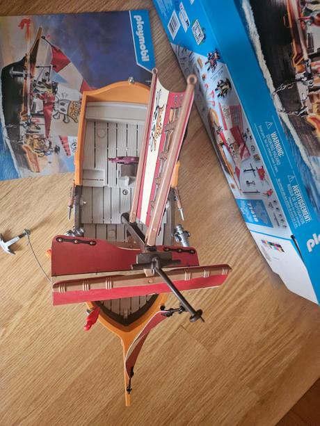 Playmobil pirátska loď, 