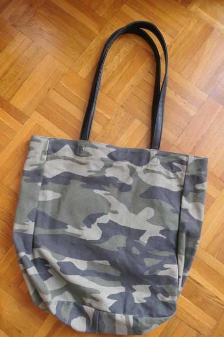 Superdry stylova suprova,moderna a trendy taska, superdry