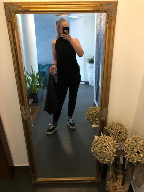 Čierny  top reserved v. m, reserved,m