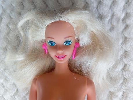 Ruffle fun riviera barbie 1994,