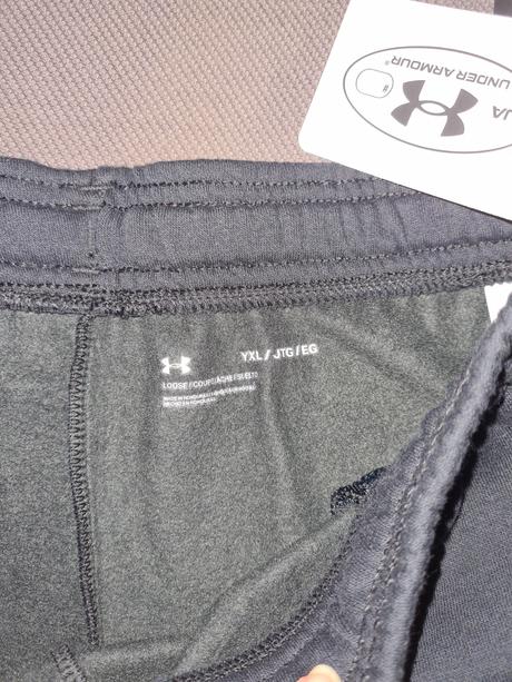Šortky, under armour,xl