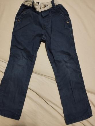 Nohavice tmavomodre, 98