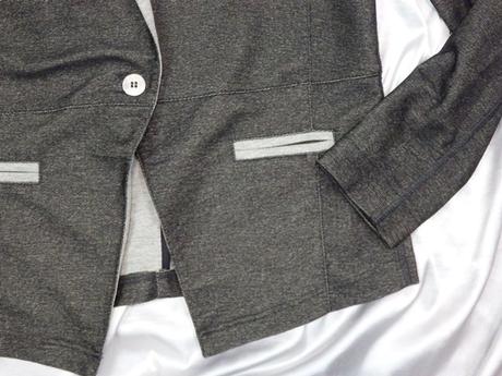 Kvalitný tmavosivý blejzer, 38