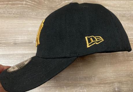 Šiltovka new era čierno-zlatá ,len odskúšaná nová, 