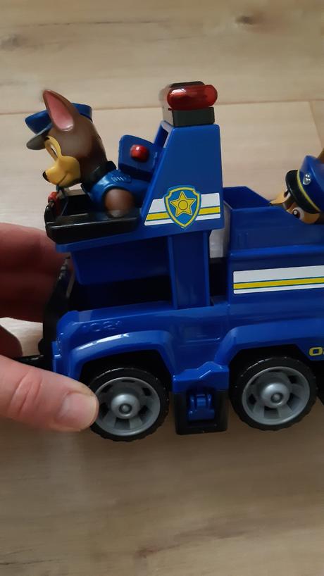 Labkova  patrola auto, 