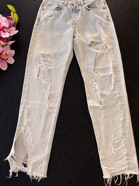 Roztrhané džínsy, h&m,s