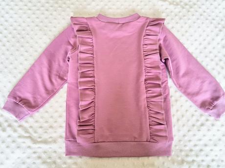 Mikinka s volanmi, 98