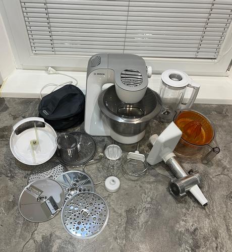 Bosch mum 54240 kuchynský robot málo použitý, bosch