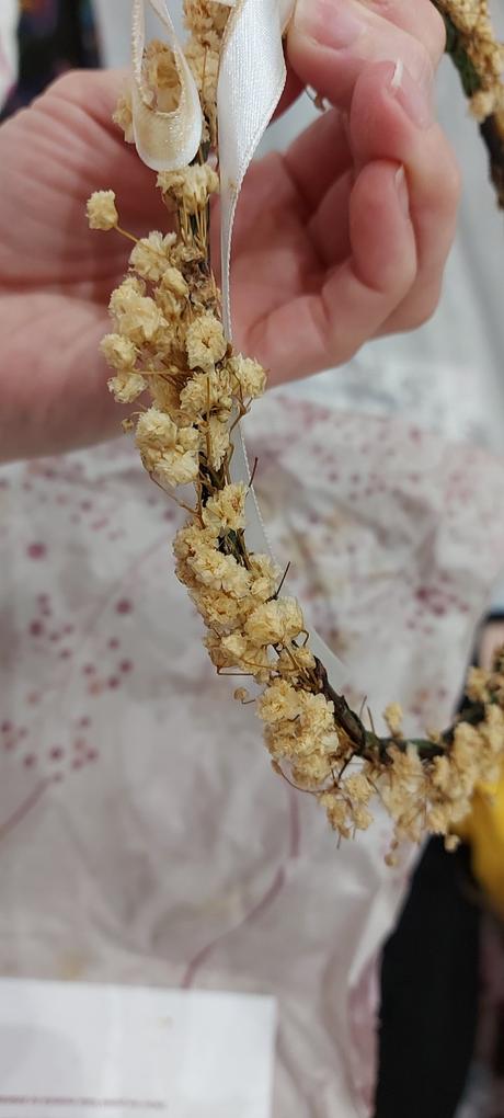 Romantický venček zo stabilizovanej gypsomilky,