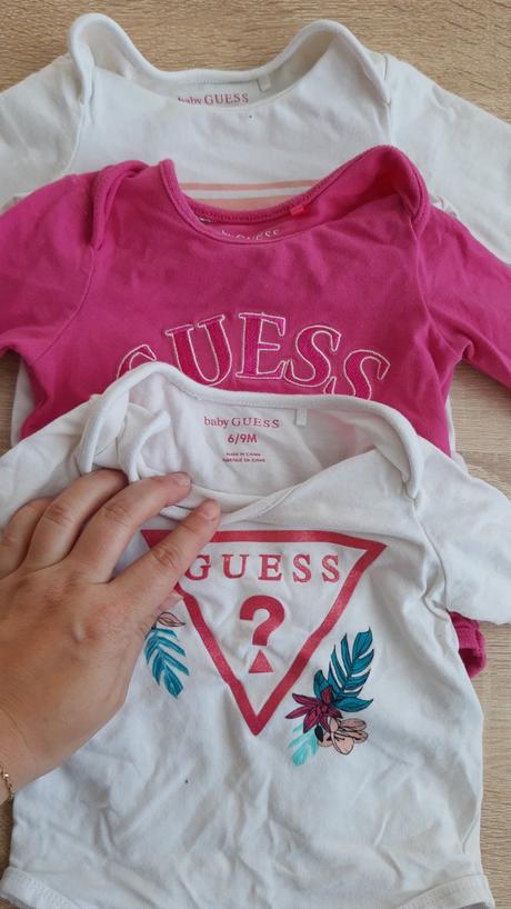 Guess body 6/9m, guess,74