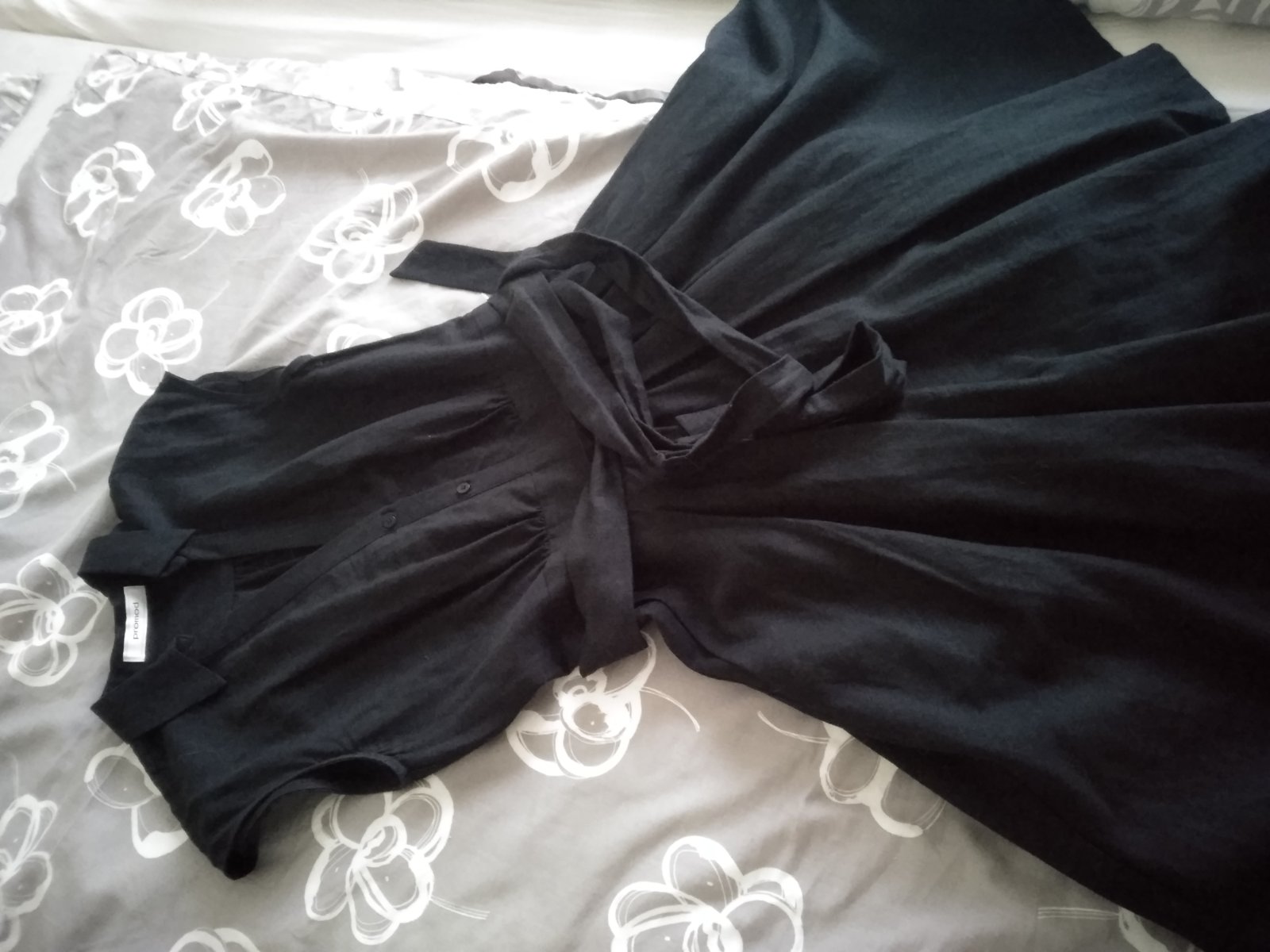 Nove cierne saty, m 38 € od predávajúcej shamoli Bazár