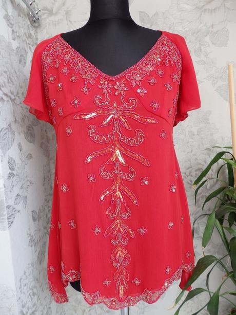 Velmi pekna bluzka na slavnost, 38