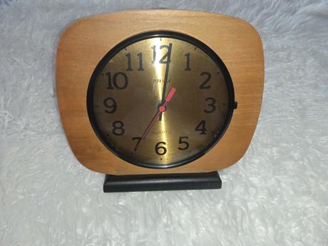 Starožitné hodiny prim quartz,