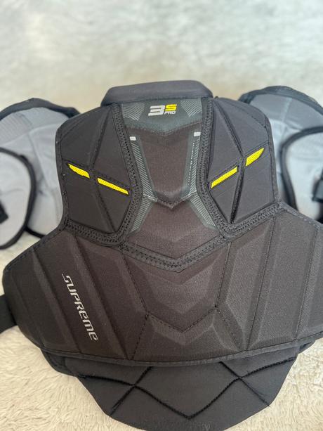 Hokejová vesta - ramená - ako nová, bauer,l