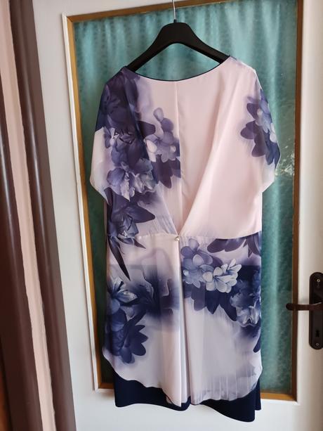 Spoločenské šaty, 48