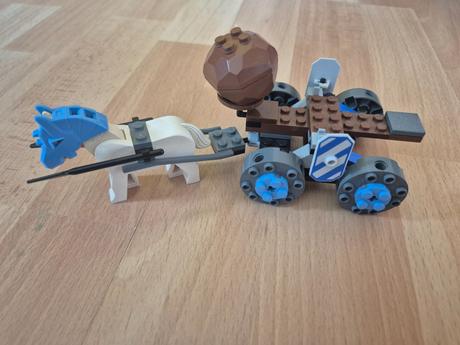 Lego 8877 vladek's dark fortress, 