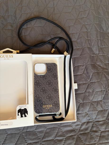 Puzdro guess na iphone 13,14,15, 