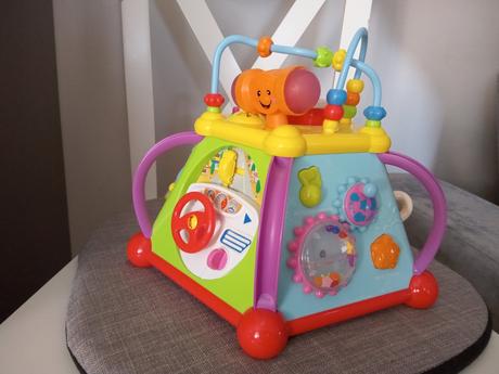 Interaktívna multifunkčná kocka/ hra pre deti,