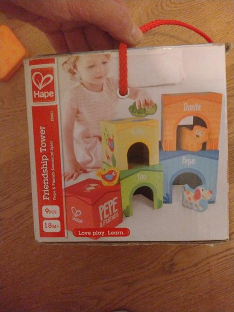 Domčeková veža pre zvieratká hape,