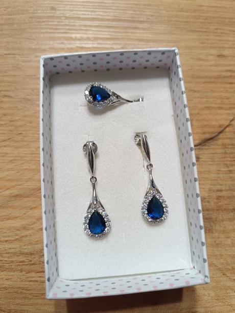 Strieborny set so zafirom, 