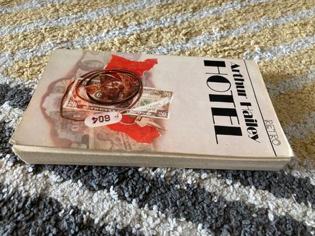 Hotel arthur hailey (1983), 