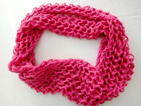 Krásny šál nákrčník krásne detaily uni veľkosť,